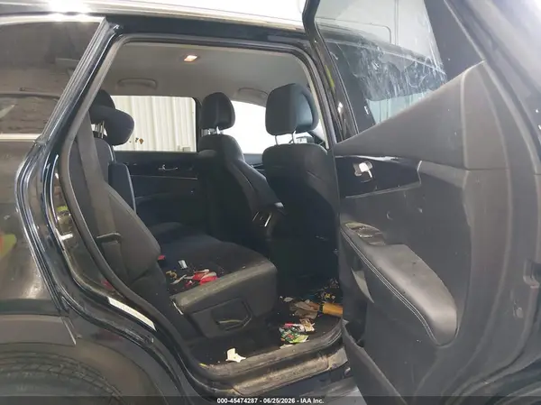 5XYPGDA57HG193734 2017 KIA SORENTO - Image 8