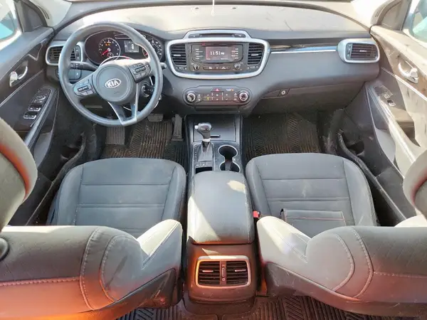 5XYPGDA57HG194091 2017 KIA SORENTO - Image 8