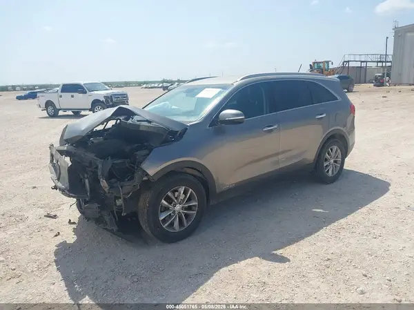 5XYPGDA57HG196097 2017 KIA SORENTO - Image 2