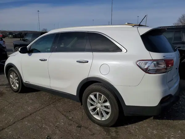 5XYPGDA57HG197363 2017 KIA SORENTO - Image 2