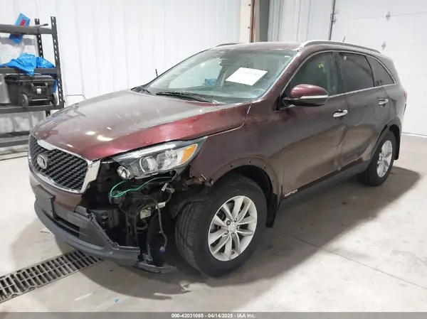 5XYPGDA57HG201508 2017 KIA SORENTO - Image 2