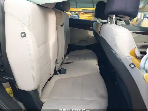 5XYPGDA57HG202206 2017 KIA SORENTO - Image 8
