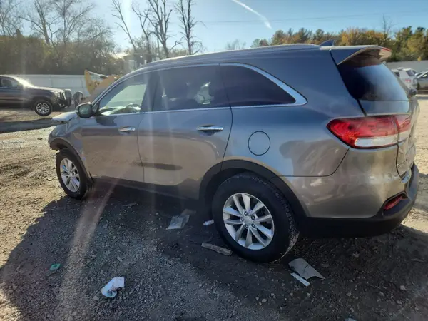 5XYPGDA57HG207082 2017 KIA SORENTO - Image 2
