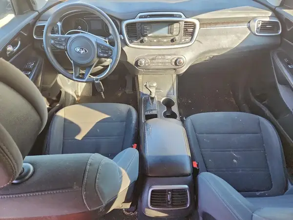5XYPGDA57HG207809 2017 KIA SORENTO - Image 8