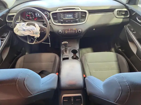 5XYPGDA57HG208541 2017 KIA SORENTO - Image 8