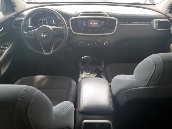 5XYPGDA57HG211150 2017 KIA SORENTO - Image 8
