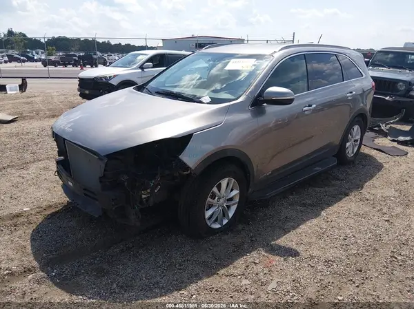 5XYPGDA57HG215053 2017 KIA SORENTO - Image 2