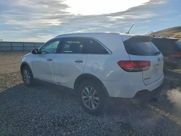 5XYPGDA57HG218793 2017 KIA SORENTO - Image 2