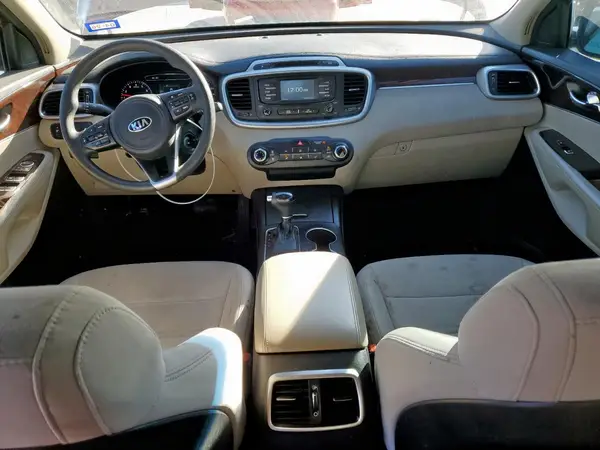 5XYPGDA57HG220706 2017 KIA SORENTO - Image 8