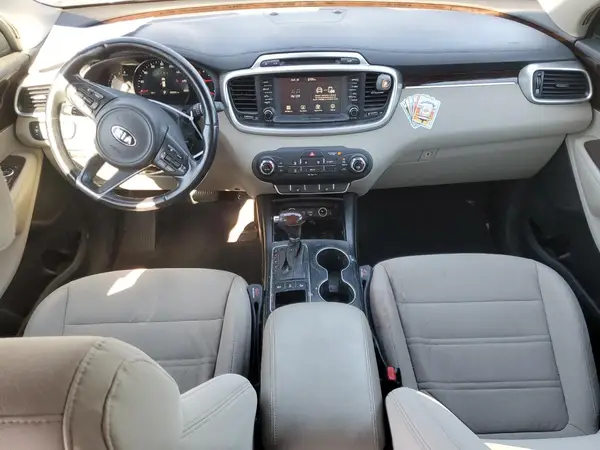 5XYPGDA57HG223332 2017 KIA SORENTO - Image 8
