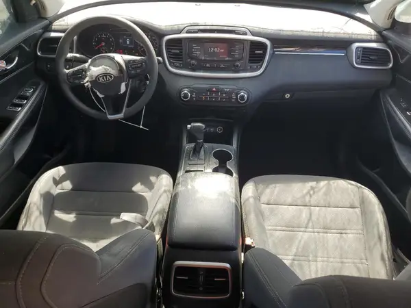 5XYPGDA57HG223492 2017 KIA SORENTO - Image 8
