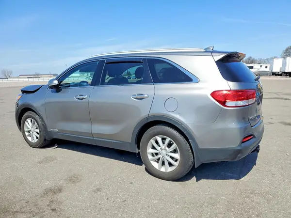 5XYPGDA57HG229440 2017 KIA SORENTO - Image 2