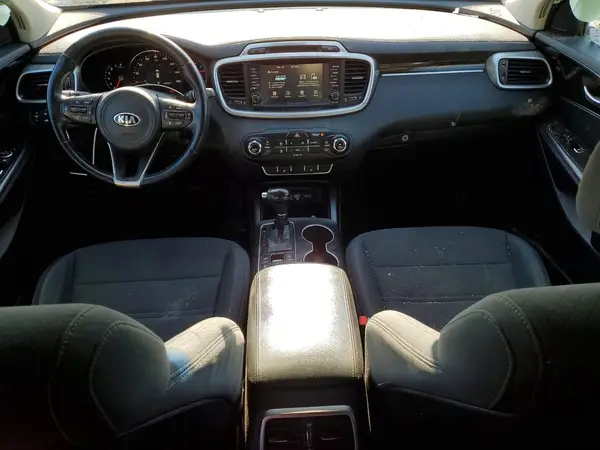5XYPGDA57HG232158 2017 KIA SORENTO - Image 8
