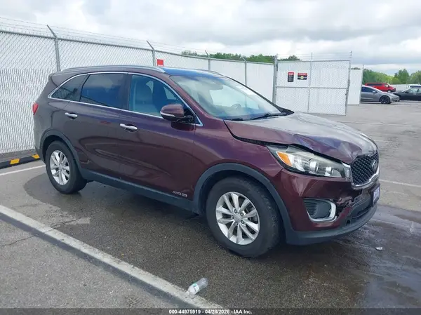 5XYPGDA57HG233486 2017 KIA SORENTO - Image 1