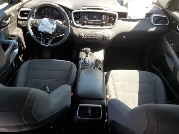 5XYPGDA57HG240776 2017 KIA SORENTO - Image 8