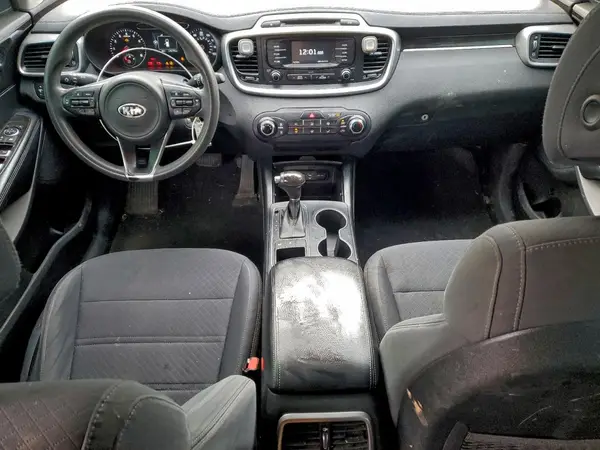 5XYPGDA57HG249686 2017 KIA SORENTO - Image 8