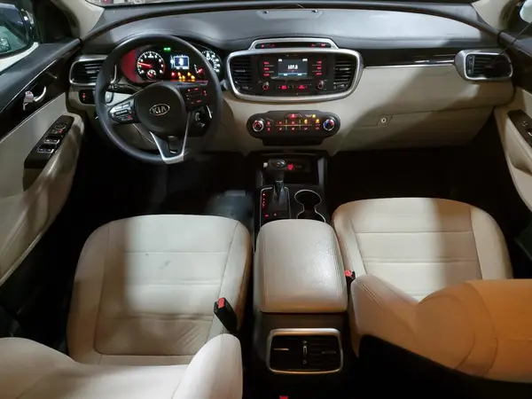 5XYPGDA57HG279416 2017 KIA SORENTO - Image 8