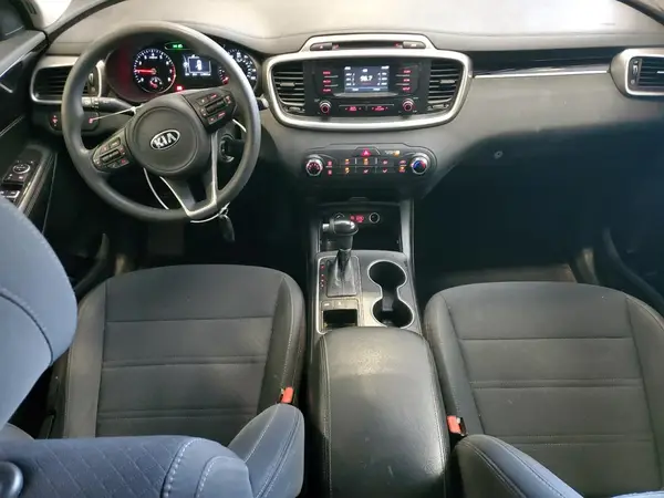 5XYPGDA57HG290304 2017 KIA SORENTO - Image 8