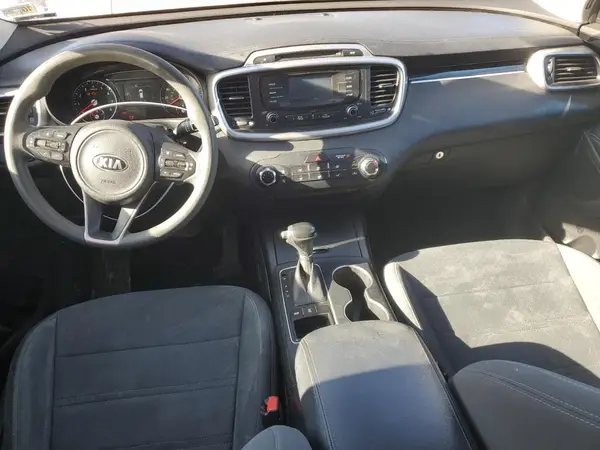 5XYPGDA57HG291811 2017 KIA SORENTO - Image 8