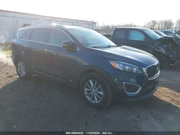 5XYPGDA57HG322457 2017 KIA SORENTO - Image 1