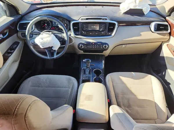5XYPGDA57HG324211 2017 KIA SORENTO - Image 8