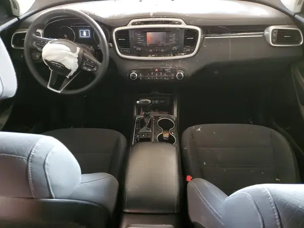 5XYPGDA57HG327352 2017 KIA SORENTO - Image 8