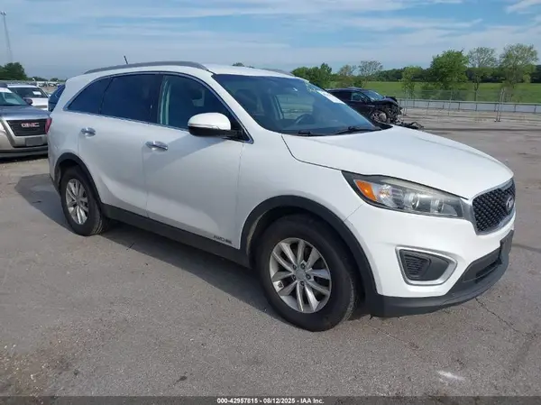 5XYPGDA57HG329392 2017 KIA SORENTO - Image 1