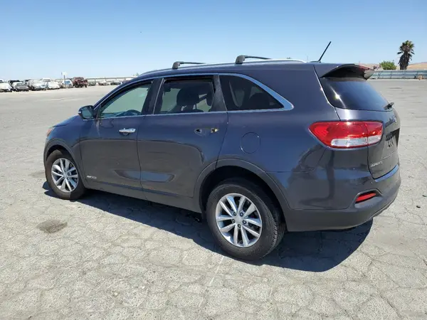 5XYPGDA57HG330722 2017 KIA SORENTO - Image 2