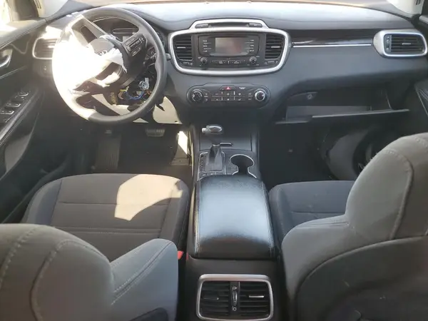 5XYPGDA57HG330722 2017 KIA SORENTO - Image 8