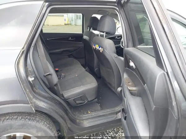 5XYPGDA57HG331241 2017 KIA SORENTO - Image 8