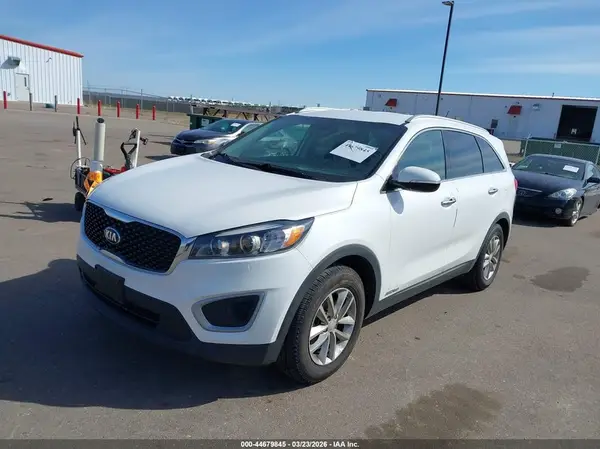 5XYPGDA57HG333846 2017 KIA SORENTO - Image 2