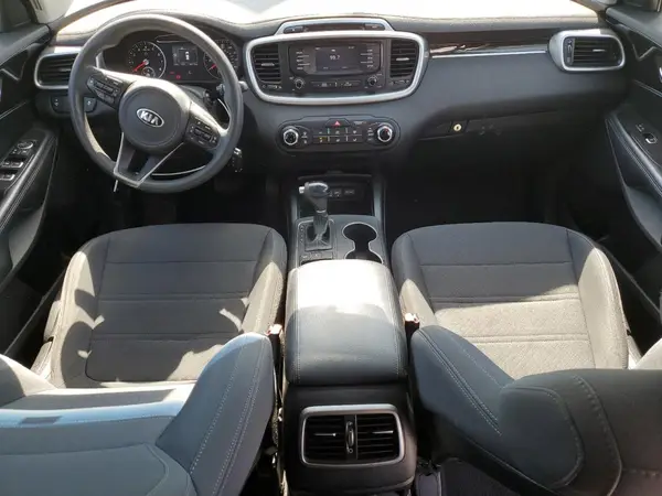 5XYPGDA57HG334351 2017 KIA SORENTO - Image 8
