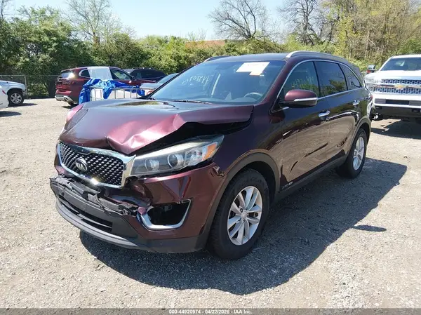 5XYPGDA57HG334849 2017 KIA SORENTO - Image 2