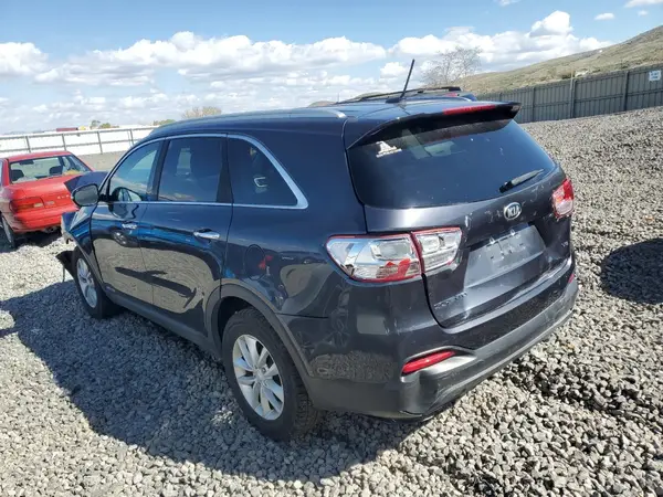 5XYPGDA57HG334995 2017 KIA SORENTO - Image 2