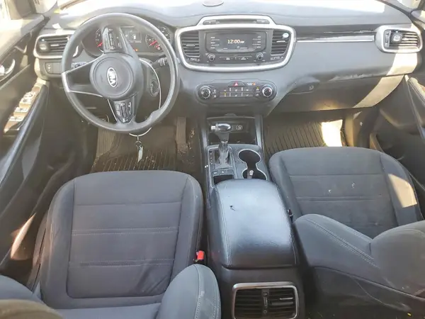 5XYPGDA57HG335256 2017 KIA SORENTO - Image 8