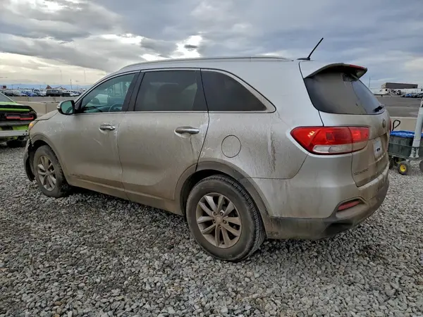 5XYPGDA57HG335550 2017 KIA SORENTO - Image 2