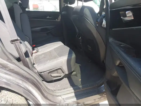 5XYPGDA57HG335628 2017 KIA SORENTO - Image 8