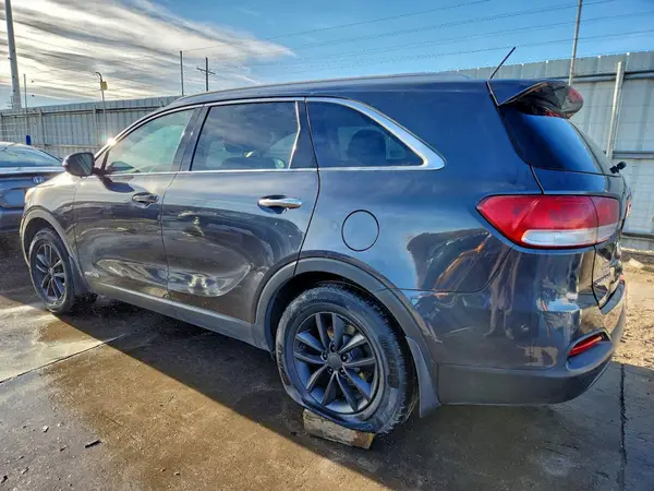 5XYPGDA57HG336259 2017 KIA SORENTO - Image 2