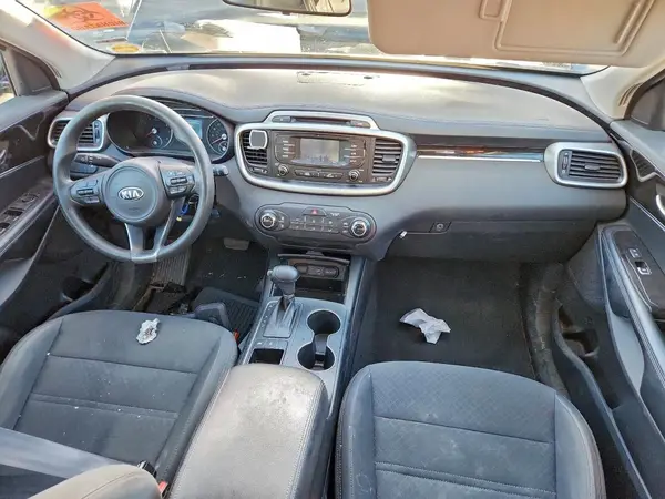 5XYPGDA57HG336259 2017 KIA SORENTO - Image 8