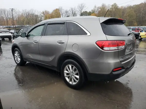5XYPGDA57JG338616 2018 KIA SORENTO - Image 2
