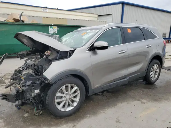 5XYPGDA57JG369252 2018 KIA SORENTO - Image 1
