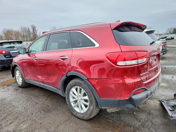 5XYPGDA57JG376489 2018 KIA SORENTO - Image 2