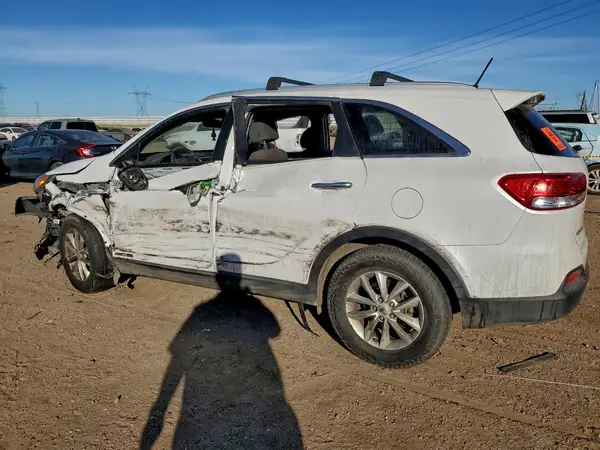 5XYPGDA57JG405201 2018 KIA SORENTO - Image 2