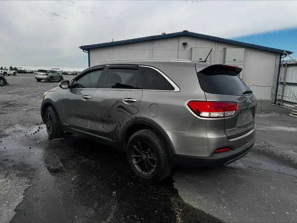 5XYPGDA57JG408681 2018 KIA SORENTO - Image 2