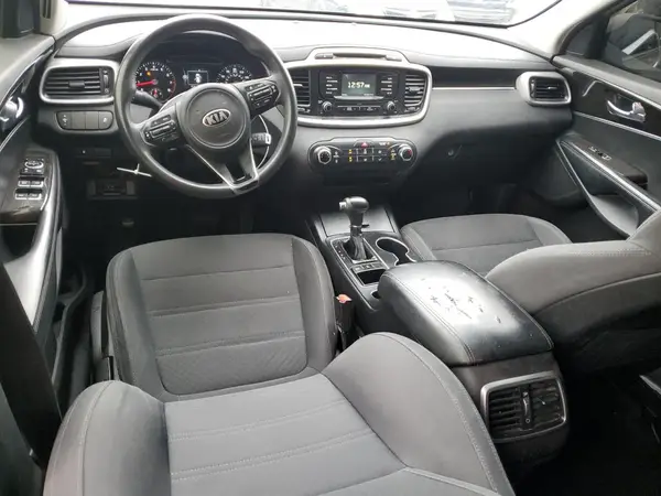 5XYPGDA57JG409863 2018 KIA SORENTO - Image 8