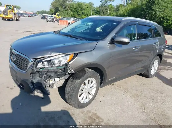 5XYPGDA57JG417820 2018 KIA SORENTO - Image 2