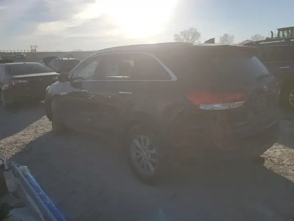 5XYPGDA57JG419616 2018 KIA SORENTO - Image 2