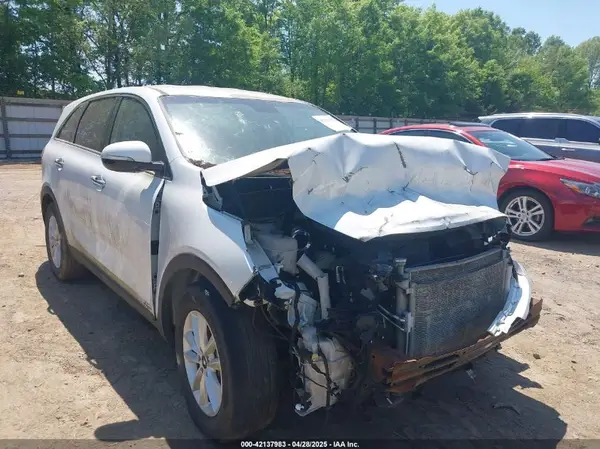 5XYPGDA57KG440712 2019 KIA SORENTO - Image 1