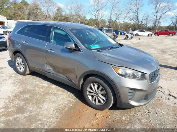 5XYPGDA57KG449197 2019 KIA SORENTO - Image 1