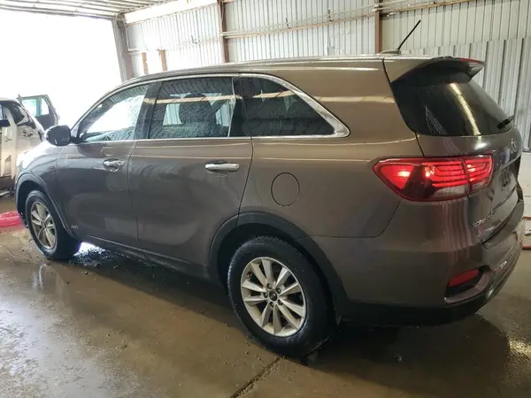 5XYPGDA57KG449801 2019 KIA SORENTO - Image 2